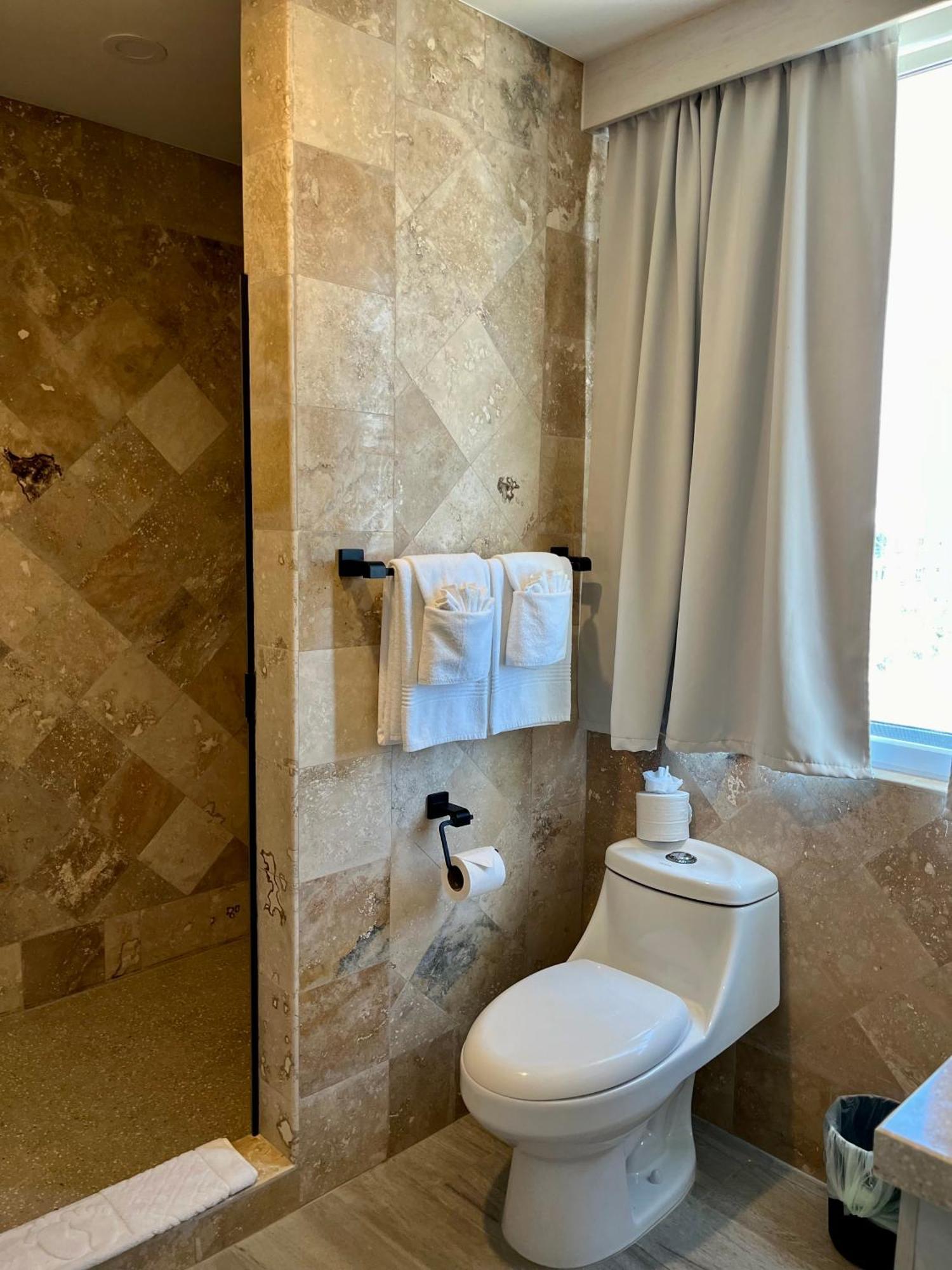 The Watermark Hotel San Pedro  Zewnętrze zdjęcie